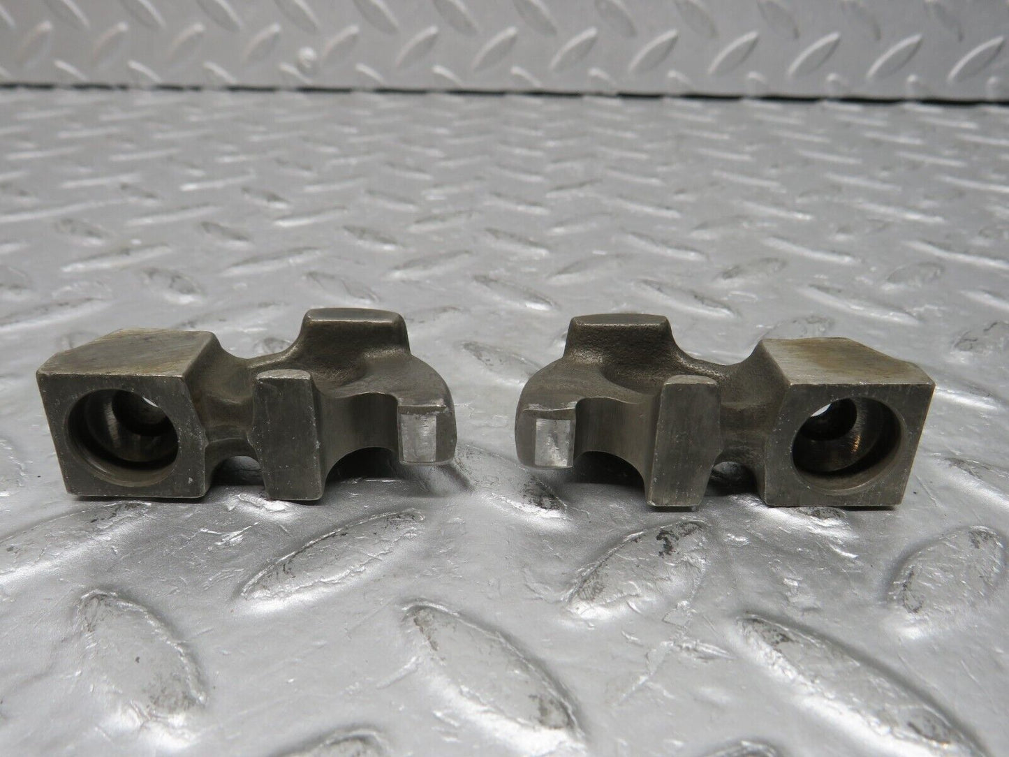 37619 Mercedes-Benz W109 300SEL Valve Rocker Arm With Spring & Tappet