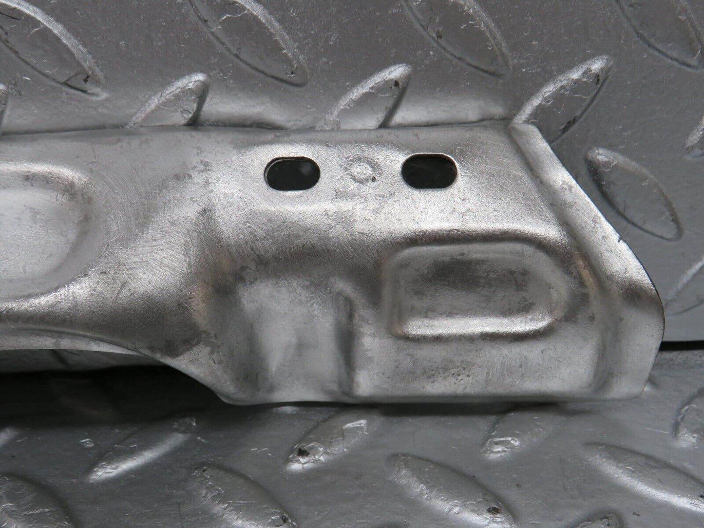33120 Mercedes-Benz W126 380 V8 M116 Exhaust Manifold Heat Shield