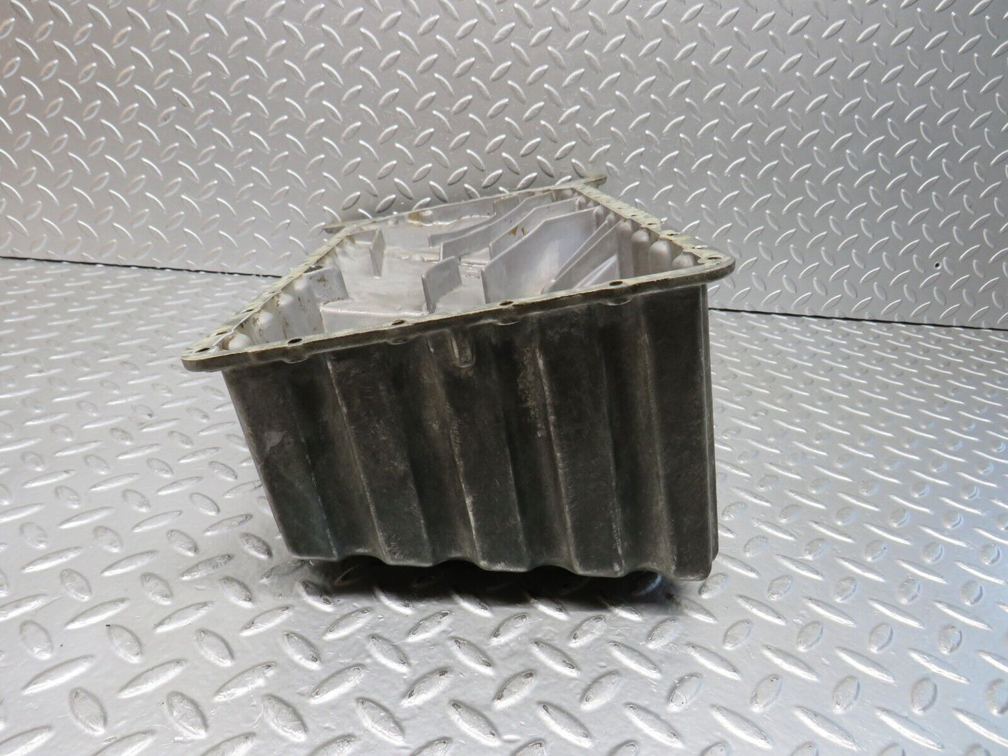 29938 Mercedes-Benz W123 230E Oil Pan Oil Sump 1020140802