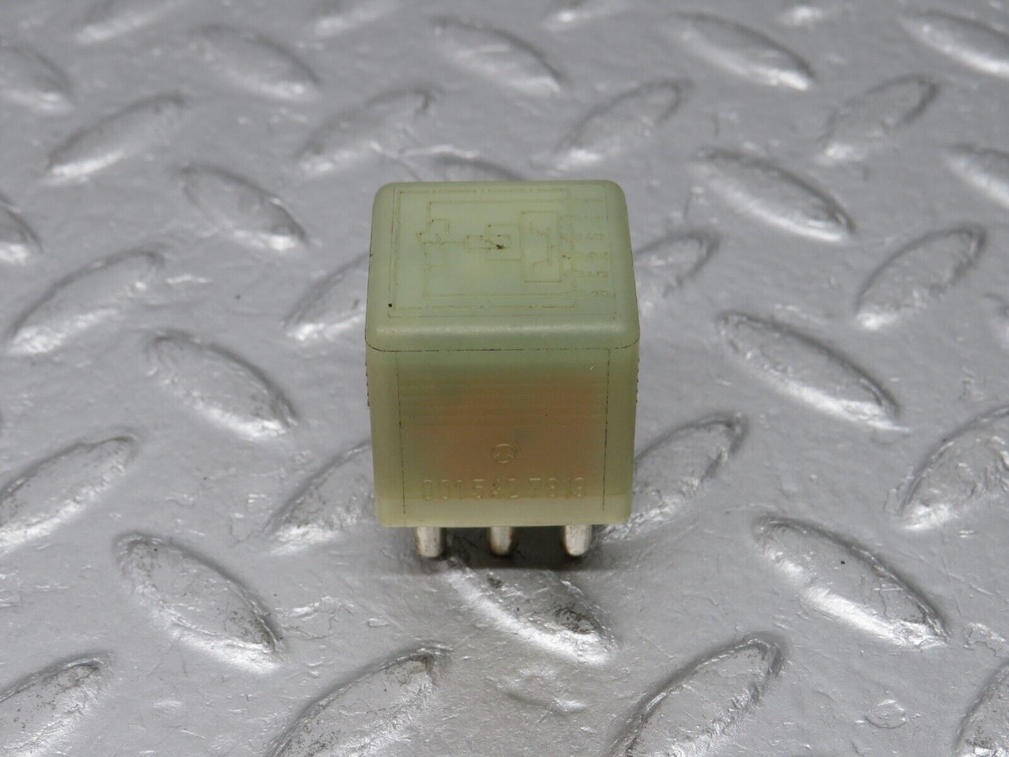 38537 Mercedes-Benz R129 280SL Coupe Door Window Control Relay 0015427819