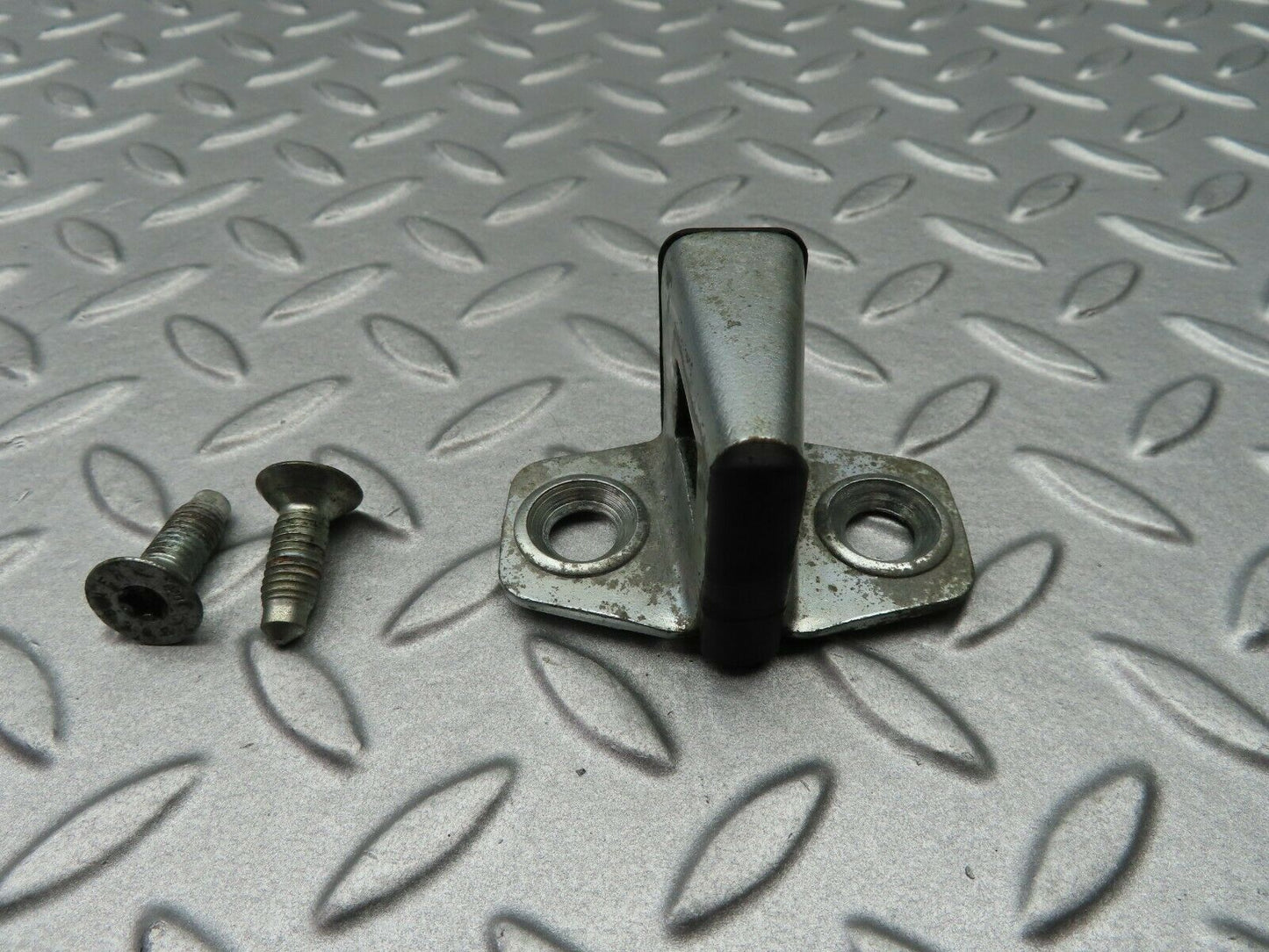 5369 Mercedes-Benz W124 230E Door Lock Latch