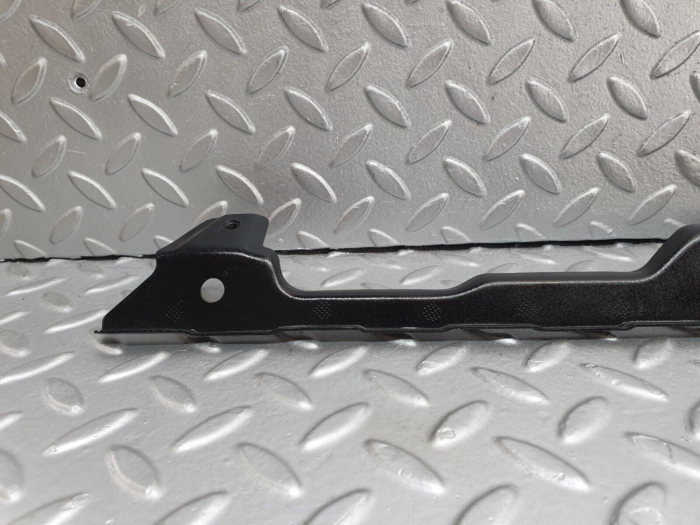 43718 Mercedes-Benz C126 380SEC Coupe Rear Window Channel Support Bracket Left Side