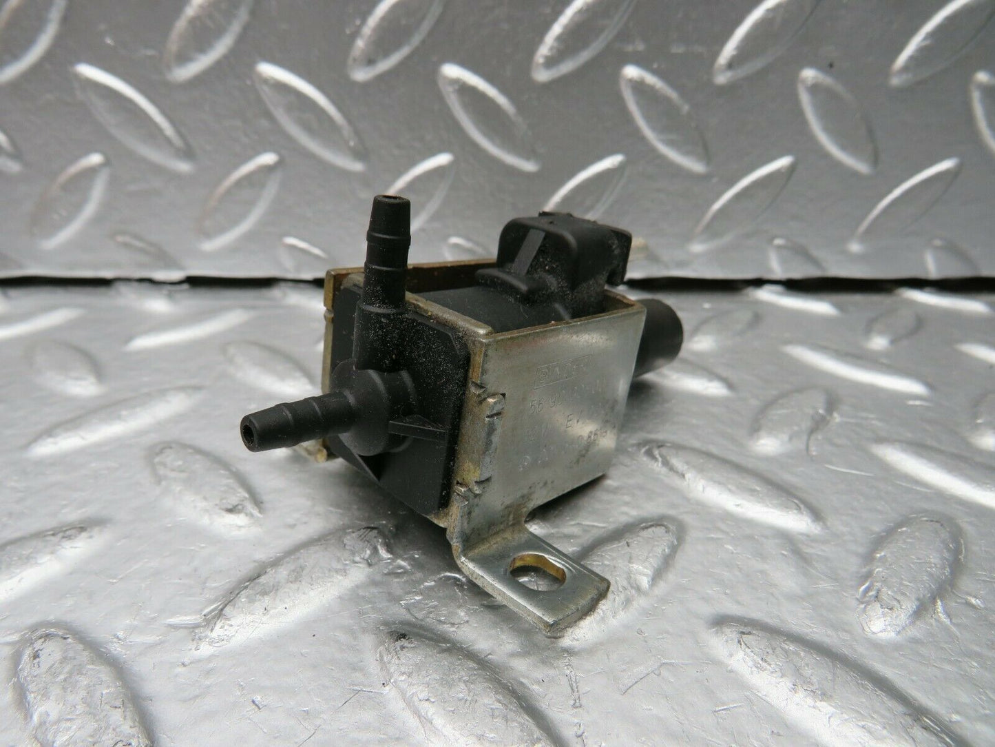22579 Mercedes-Benz C124 E220 Coupe Vacuum Solenoid Binder 0015408697