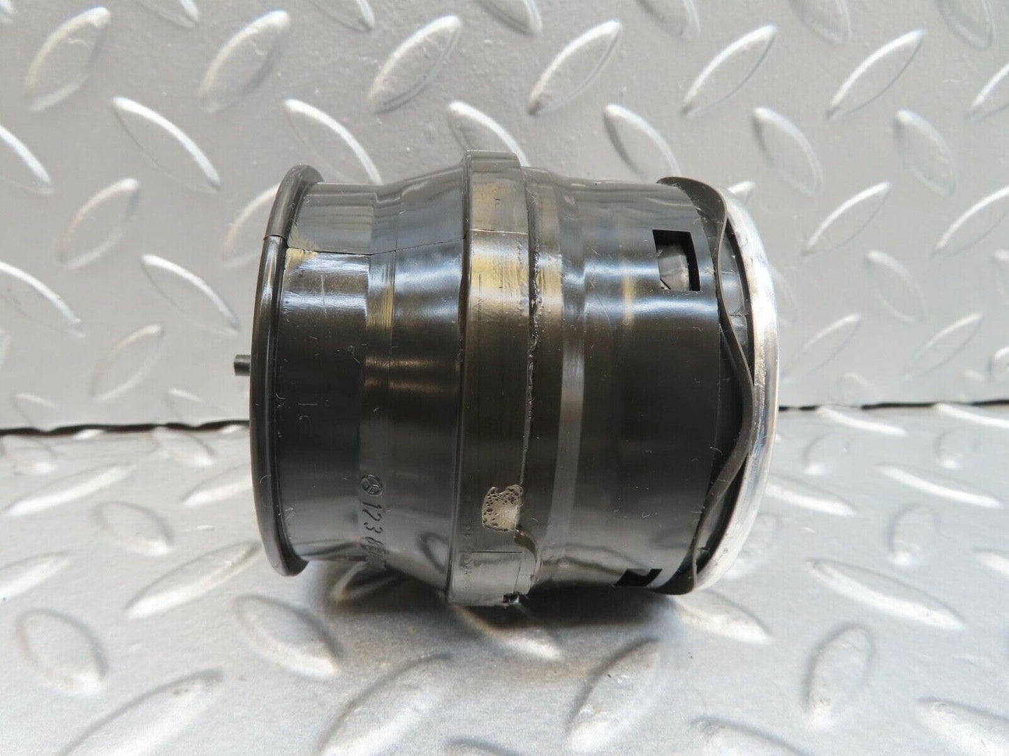 15999 Mercedes-Benz W123 280E Dashboard Air Vent 1238300054