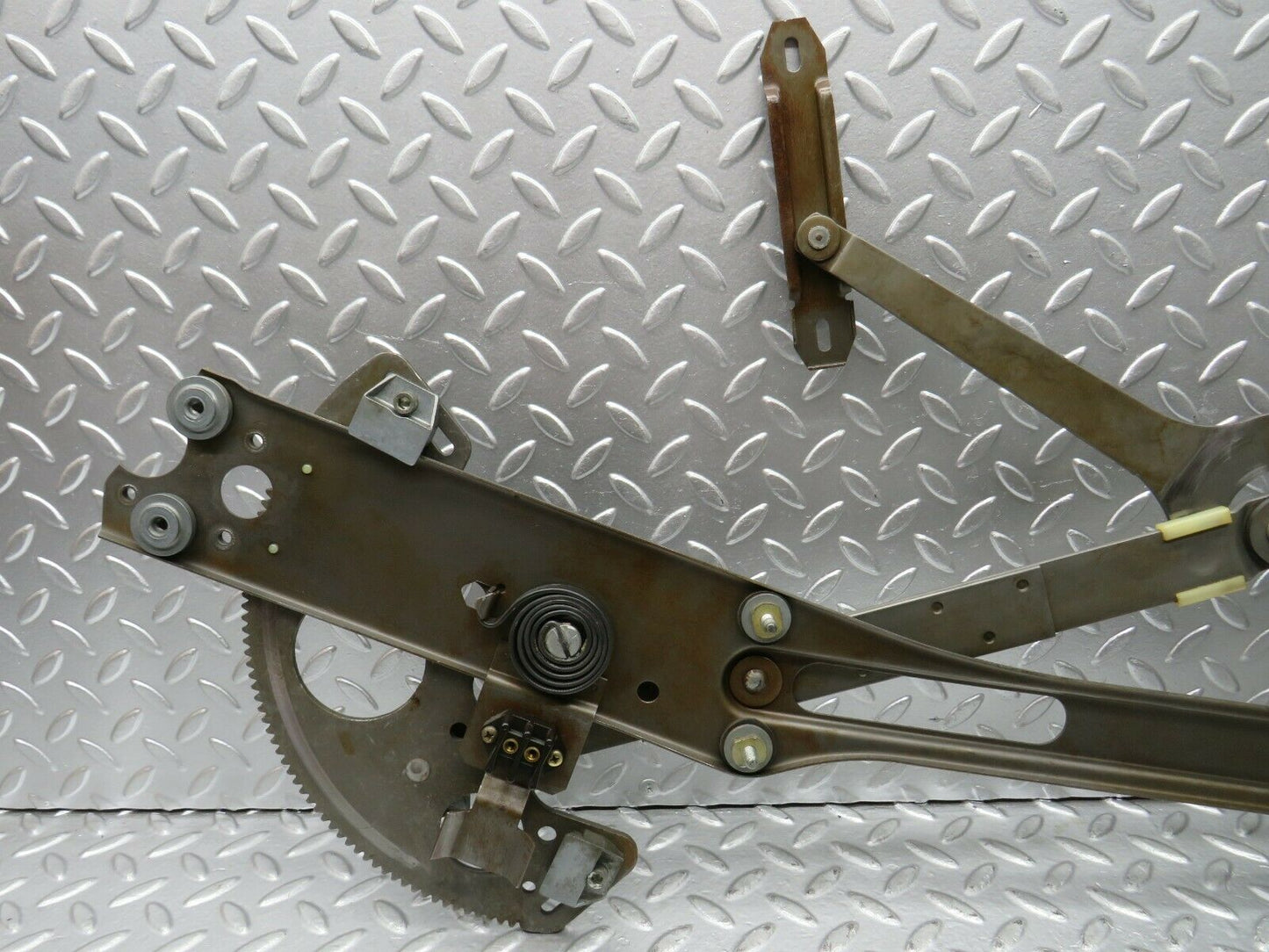 22890 Mercedes-Benz C107 450SLC Front Right Power Window Regulator 1077200846