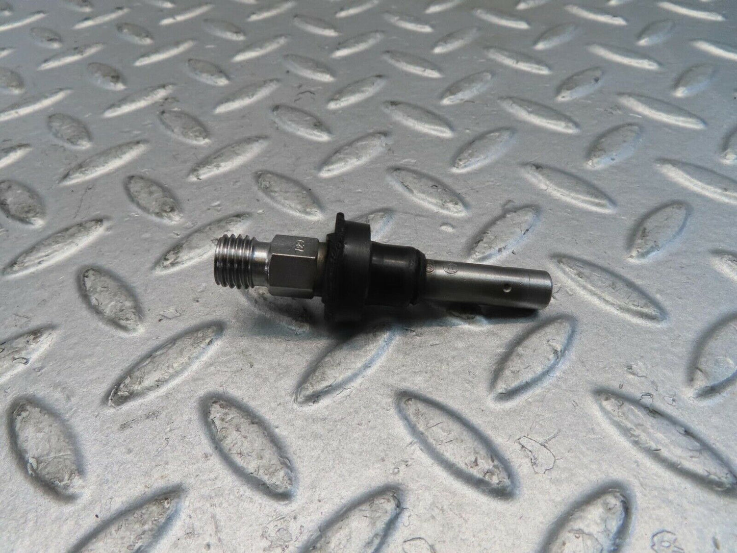 11034 Mercedes-Benz R107 W116 Fuel Injector Bosch 0437502010