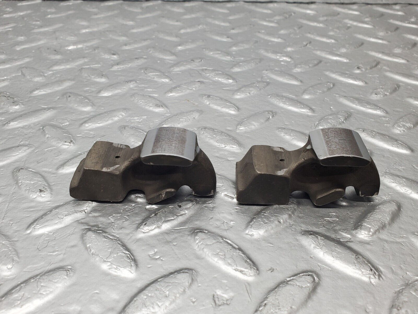 46608 Mercedes-Benz C123 280CE Coupe Valve Rocker Arm With Spring And Tappet