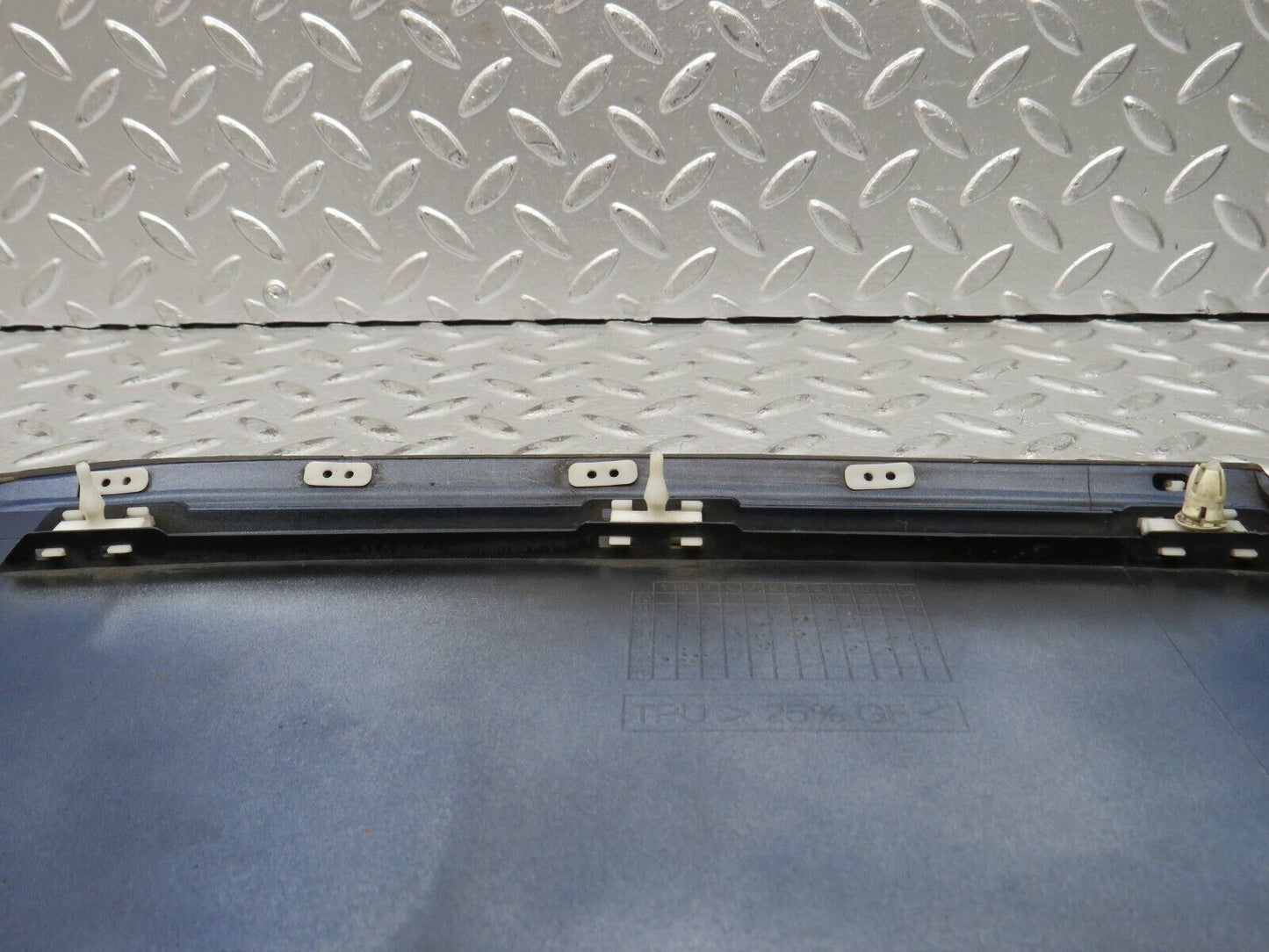 28979 Mercedes-Benz C124 320CE Front Right Fender Moulding Trim 1246903640
