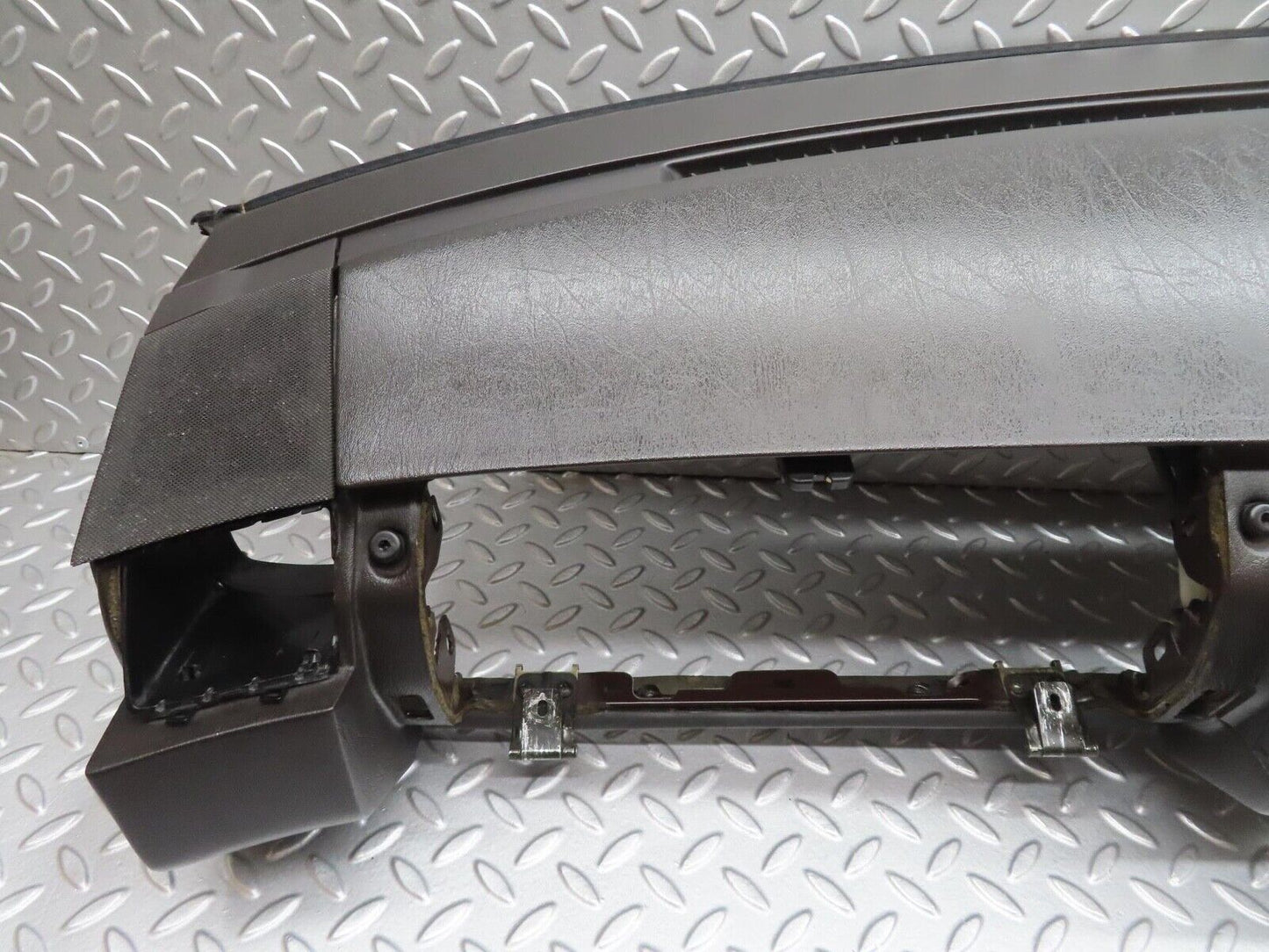 12041 Mercedes-Benz R129 300SL Coupe Dashboard Black