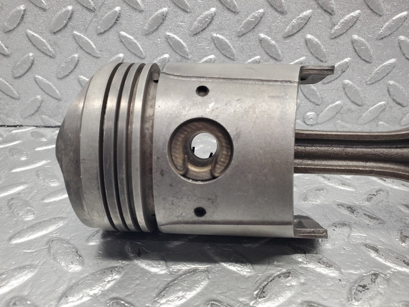 W112 piston and connecting rod 84.98mm used OEM