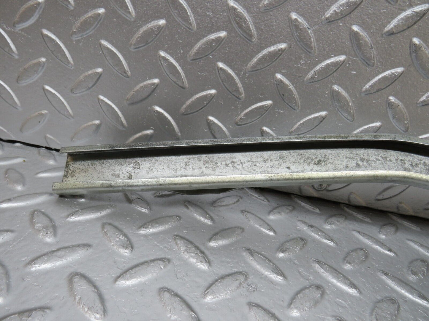 0756 Mercedes-Benz C107 350SLC Coupe Rear Left Window Channel