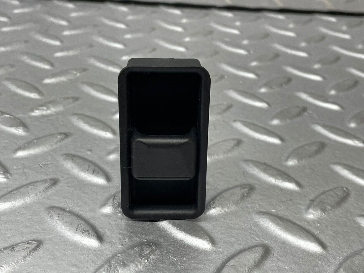 32374 Mercedes-Benz S124 300TE Wagon Sunroof Switch 1248203510