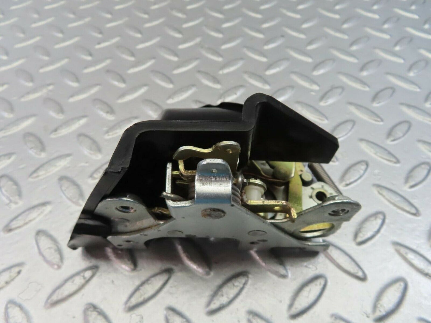 10725 Mercedes-Benz W123 230E Rear Left Door Lock Mechanism 1237330108