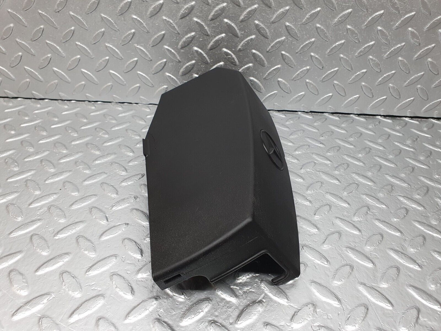 41961 Mercedes-Benz W202 C200 Engine Cover 1111580185