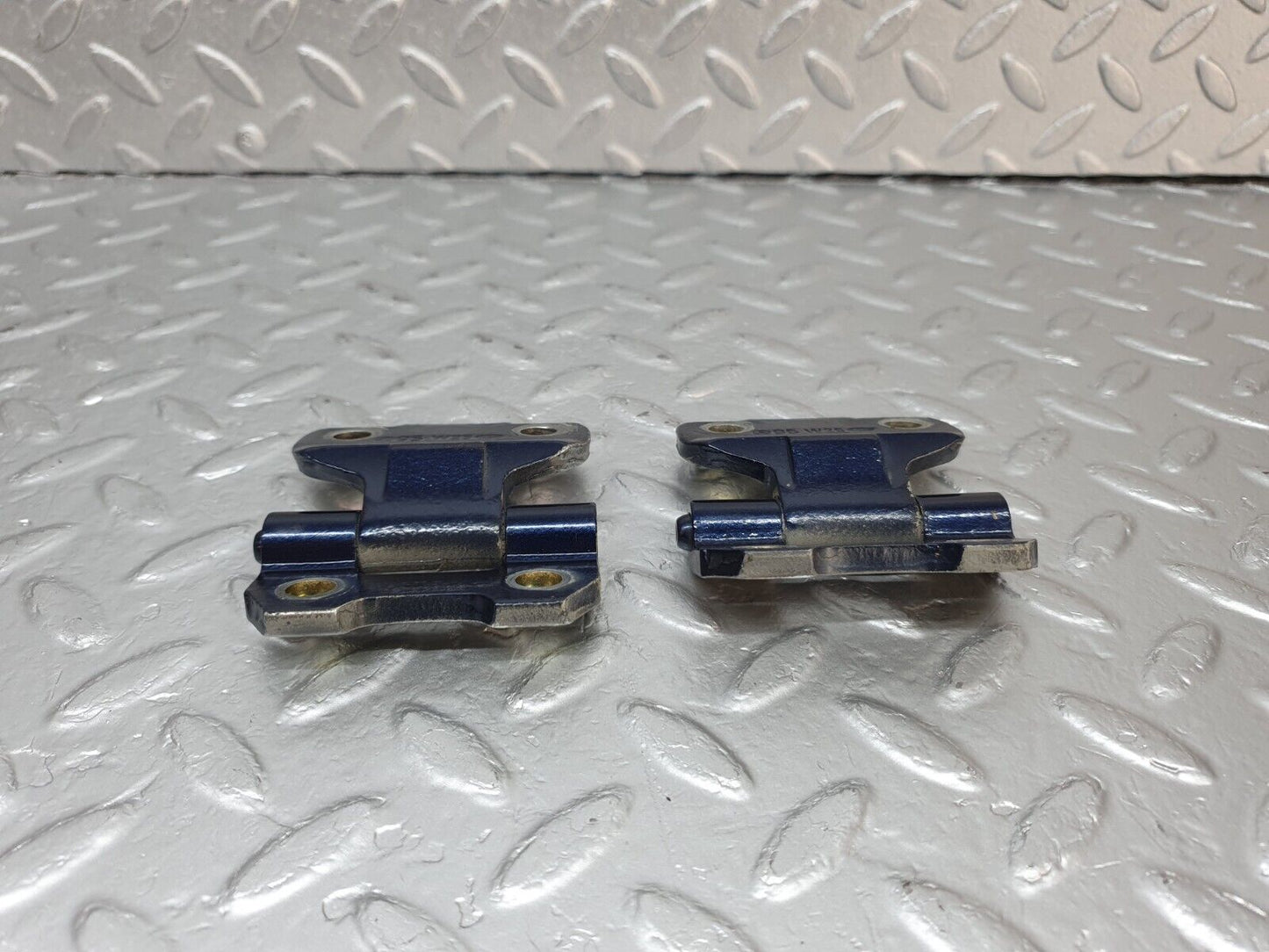 42318 Mercedes-Benz R129 320SL Coupe Door Hinge Left Side