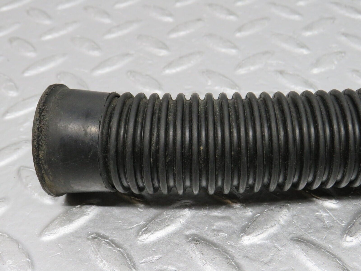 37578 Mercedes-Benz W109 300SEL Trunk Water Drain Hose Pipe