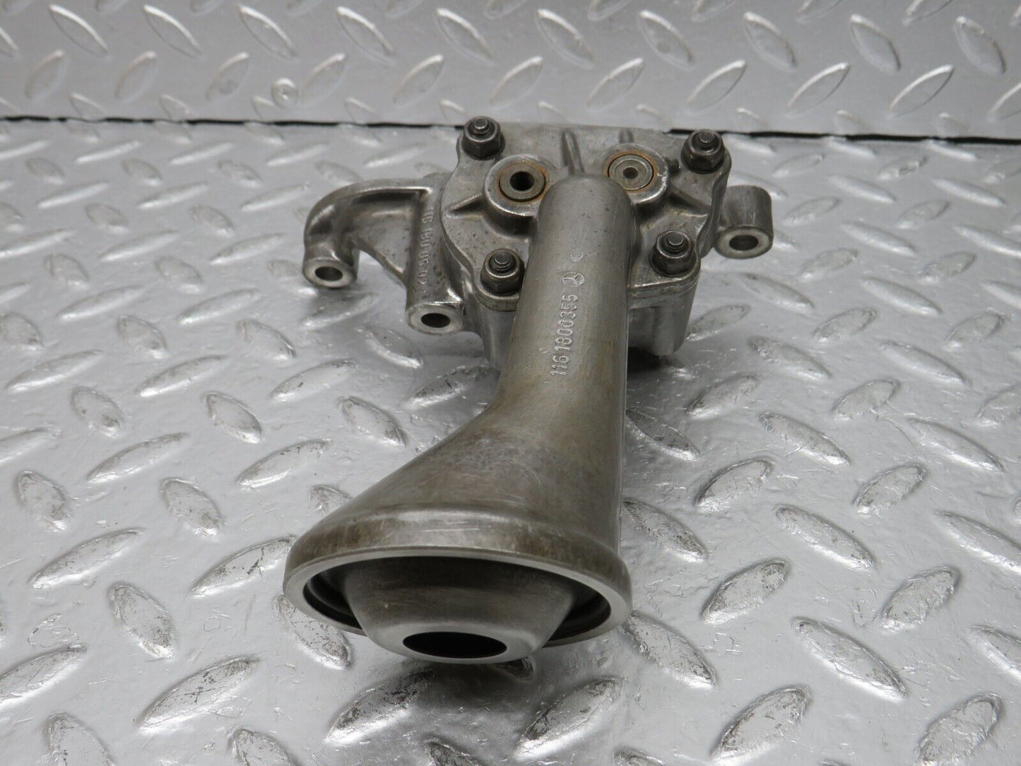 32785 Mercedes-Benz C107 R107 350 V8 Oil Pump 1161800502 1161800355