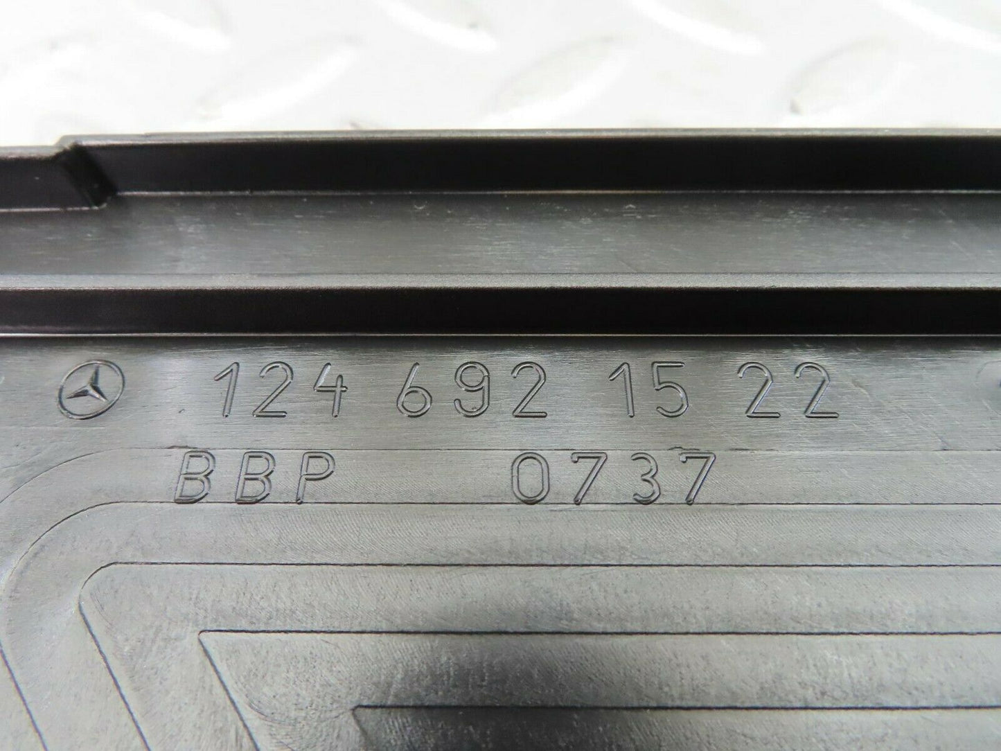 9265 Mercedes-Benz C124 300CE Coupe Rear Right Cover For Window Regulator