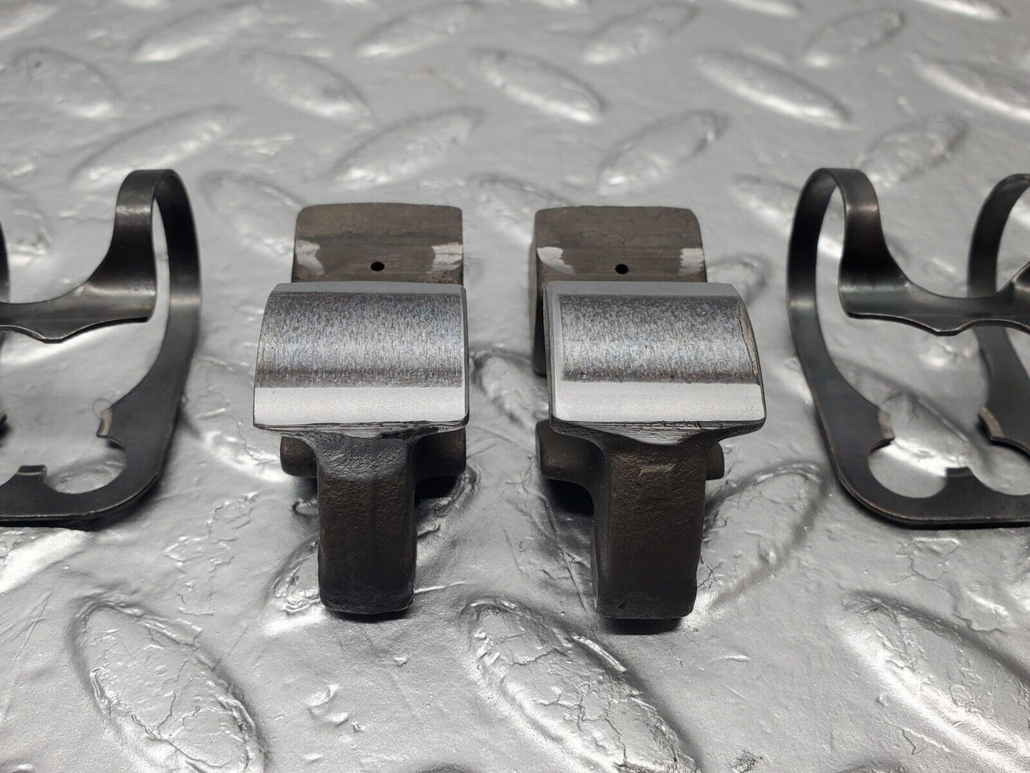 46608 Mercedes-Benz C123 280CE Coupe Valve Rocker Arm With Spring And Tappet