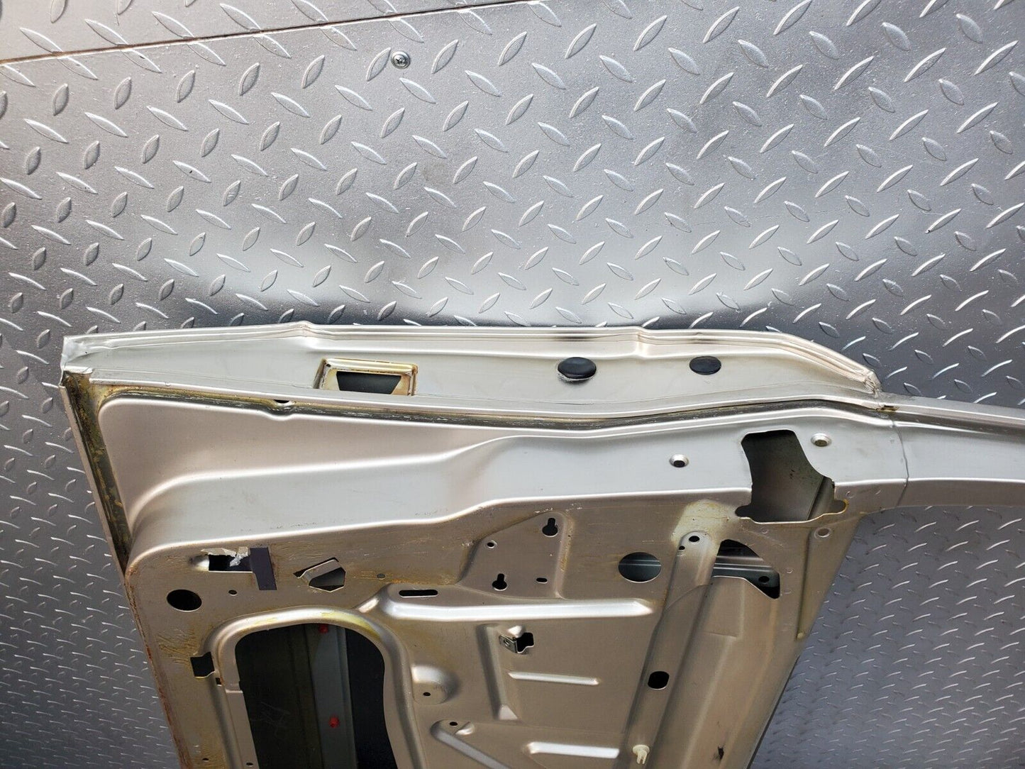 45992 Mercedes-Benz W126 420SE Front Left Door