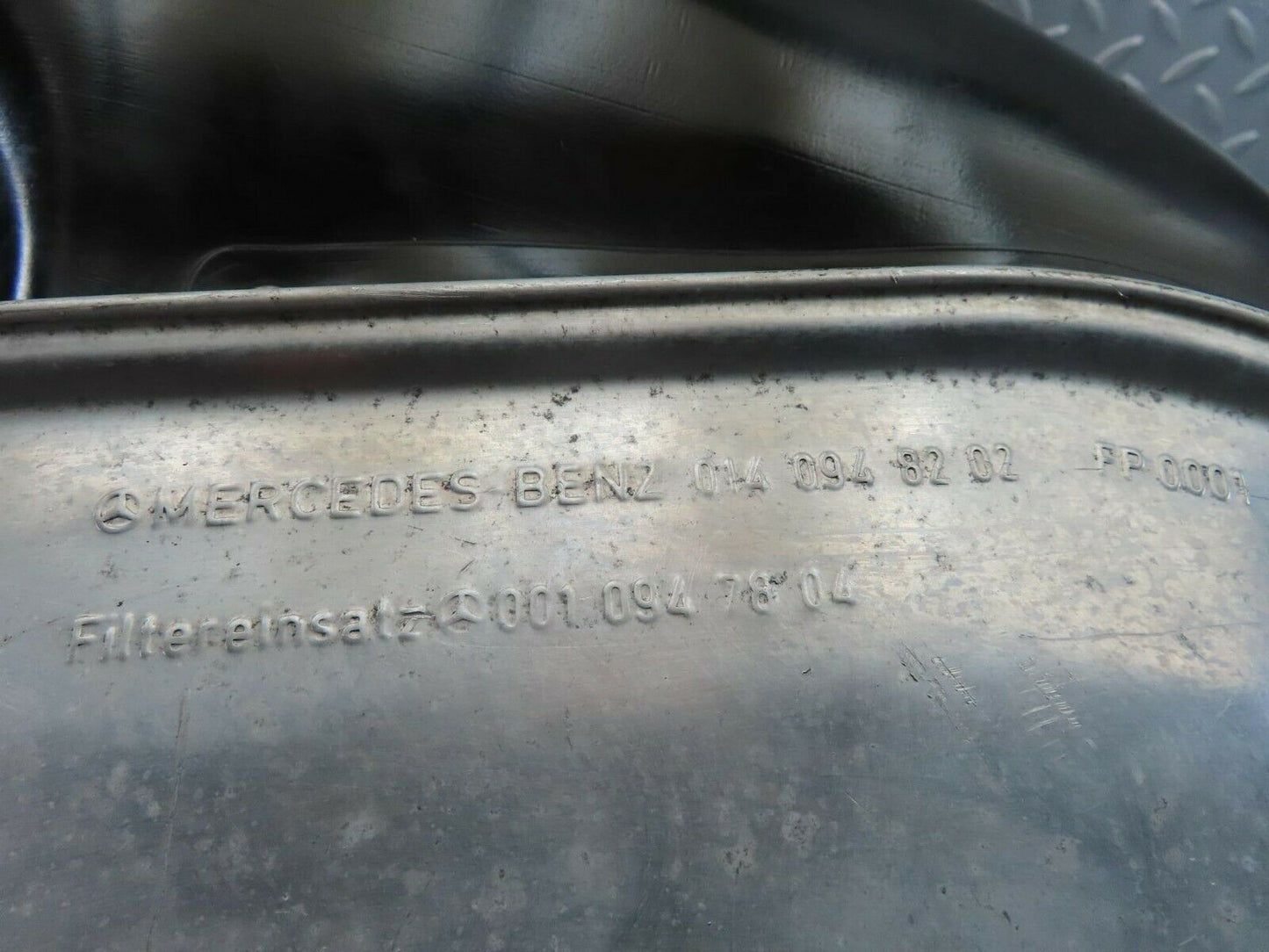 8628 Mercedes-Benz W126 Aluminium Air Filter Box Housing 0140948202