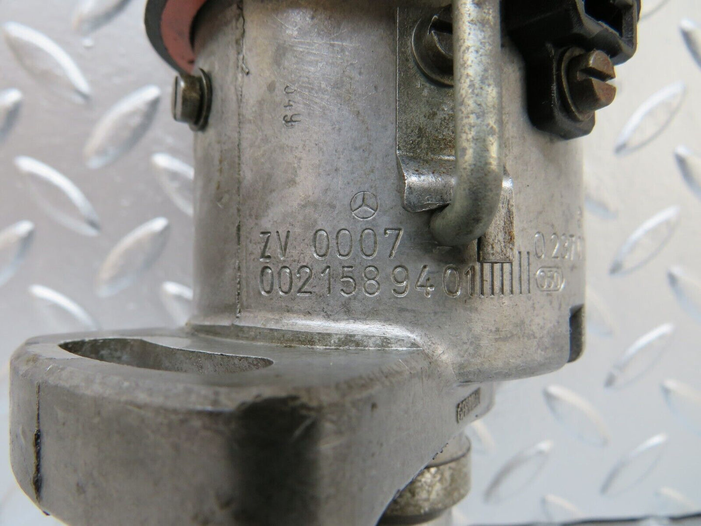 25490 Mercedes-Benz W123 200 Ignition Distributor Bosch 0237002059 0021589401