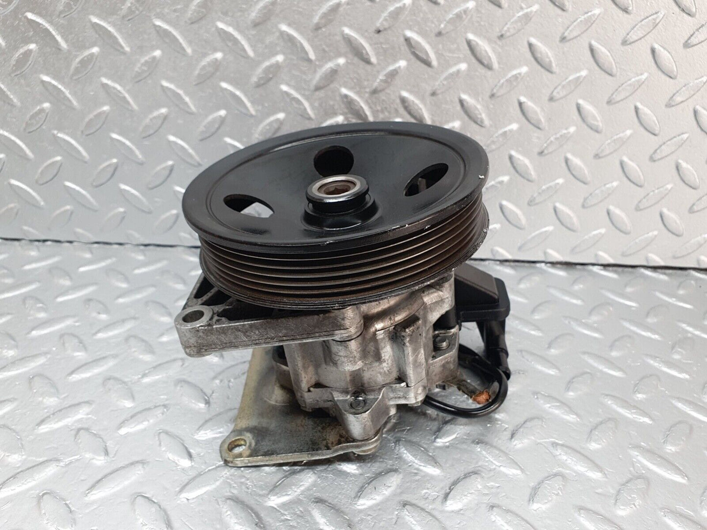 42004 Mercedes-Benz W202 C200 Power Steering Pump PA6.6GF25