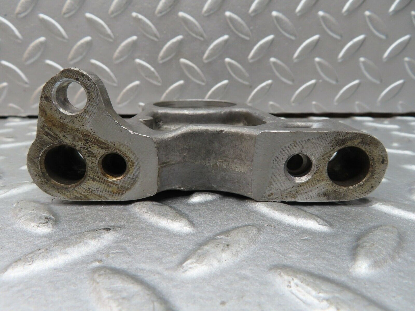 19245 Mercedes-Benz W123 300D Camshaft Tower Bearing 6160510612