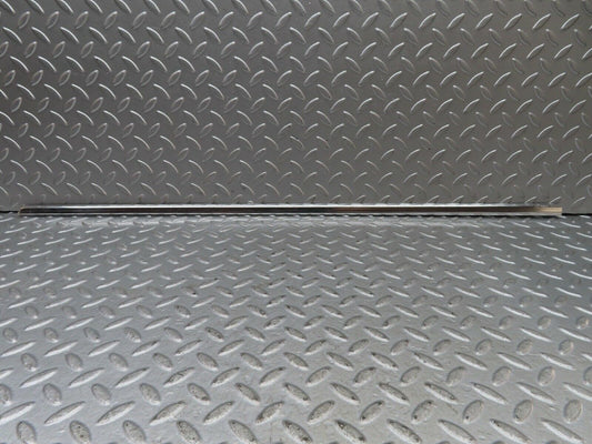 19125 Mercedes-Benz W123 300D Front Left Door Chrome Moulding Trim