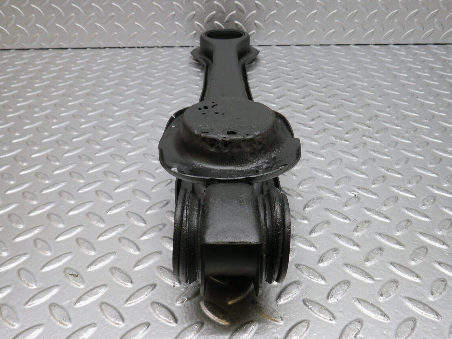 0367 Mercedes-Benz W108 280SE Rear Axle Spring Coil Mount