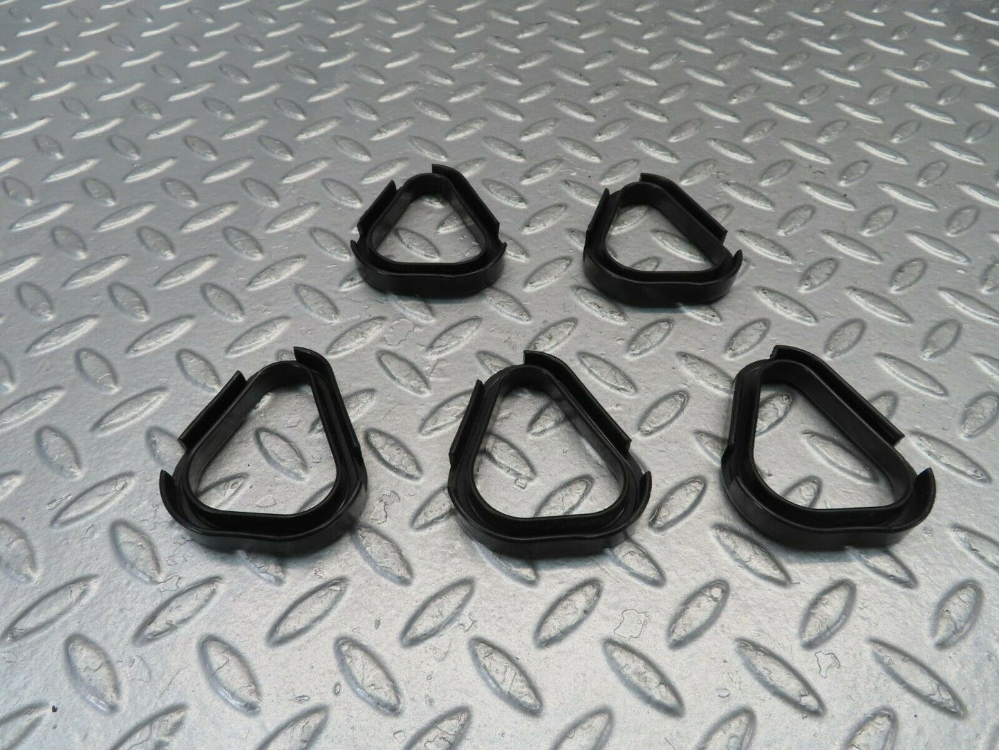 10923 Mercedes-Benz C123 280CE Coupe Valve Cover Gasket Set 1100160721