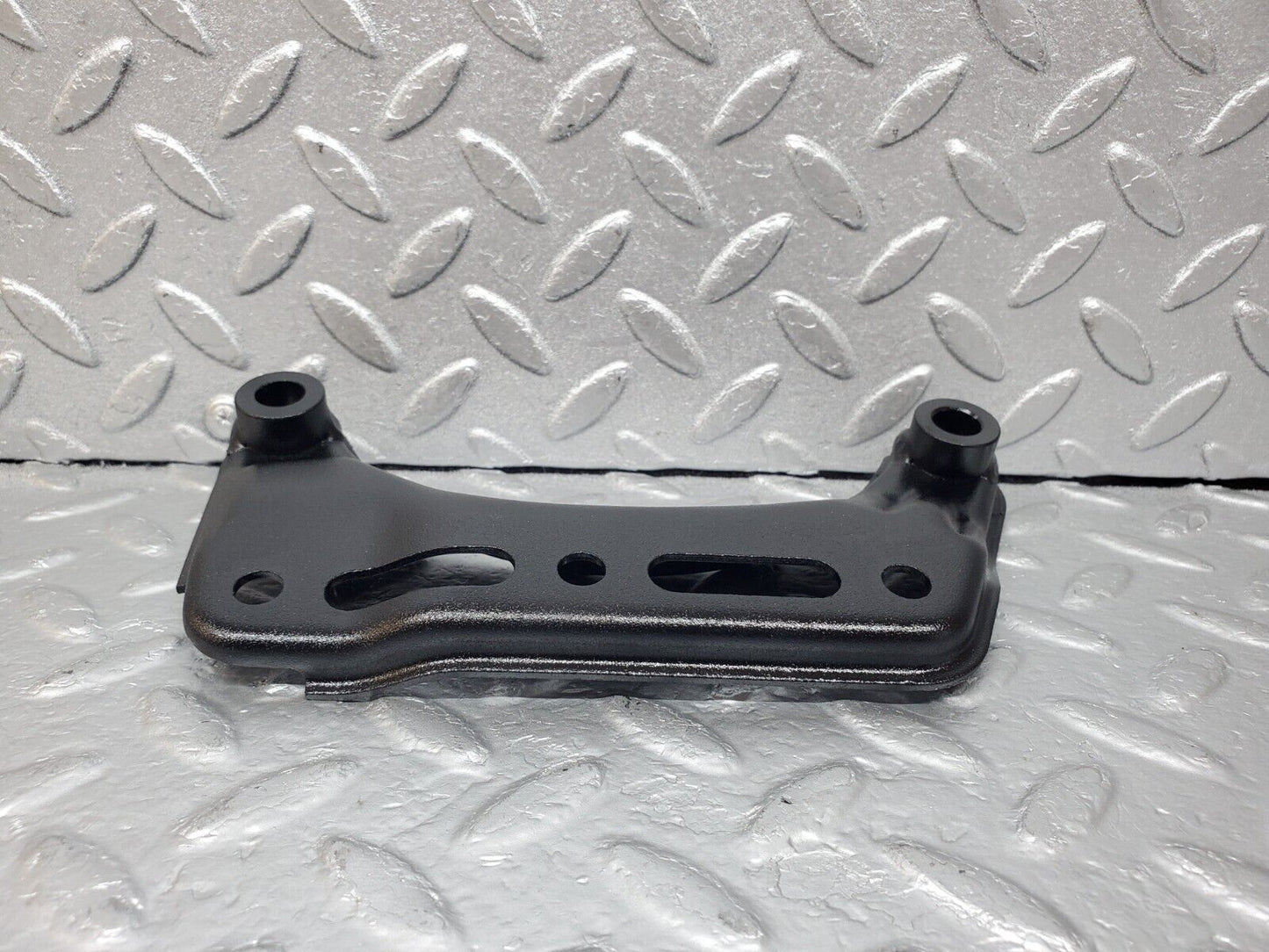 44995 Mercedes-Benz R129 300SL Coupe Air Conditioning Compressor Support Bracket