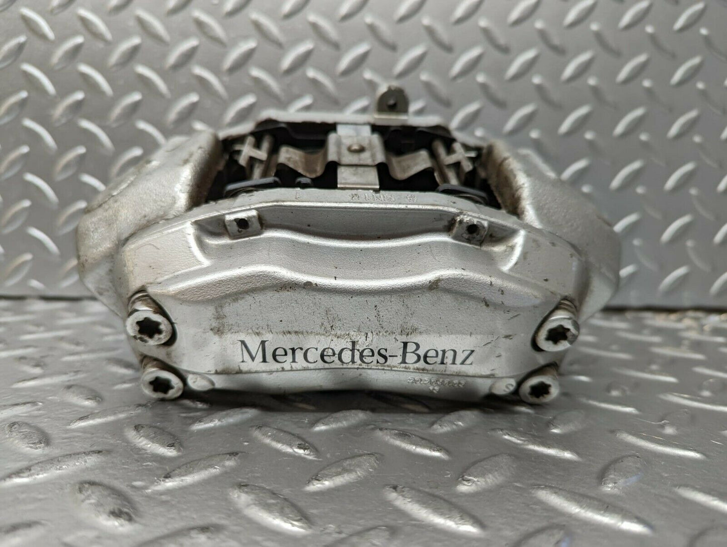 23830 Mercedes-Benz S211 E280 CDI Front Left Brake Caliper 2070470313