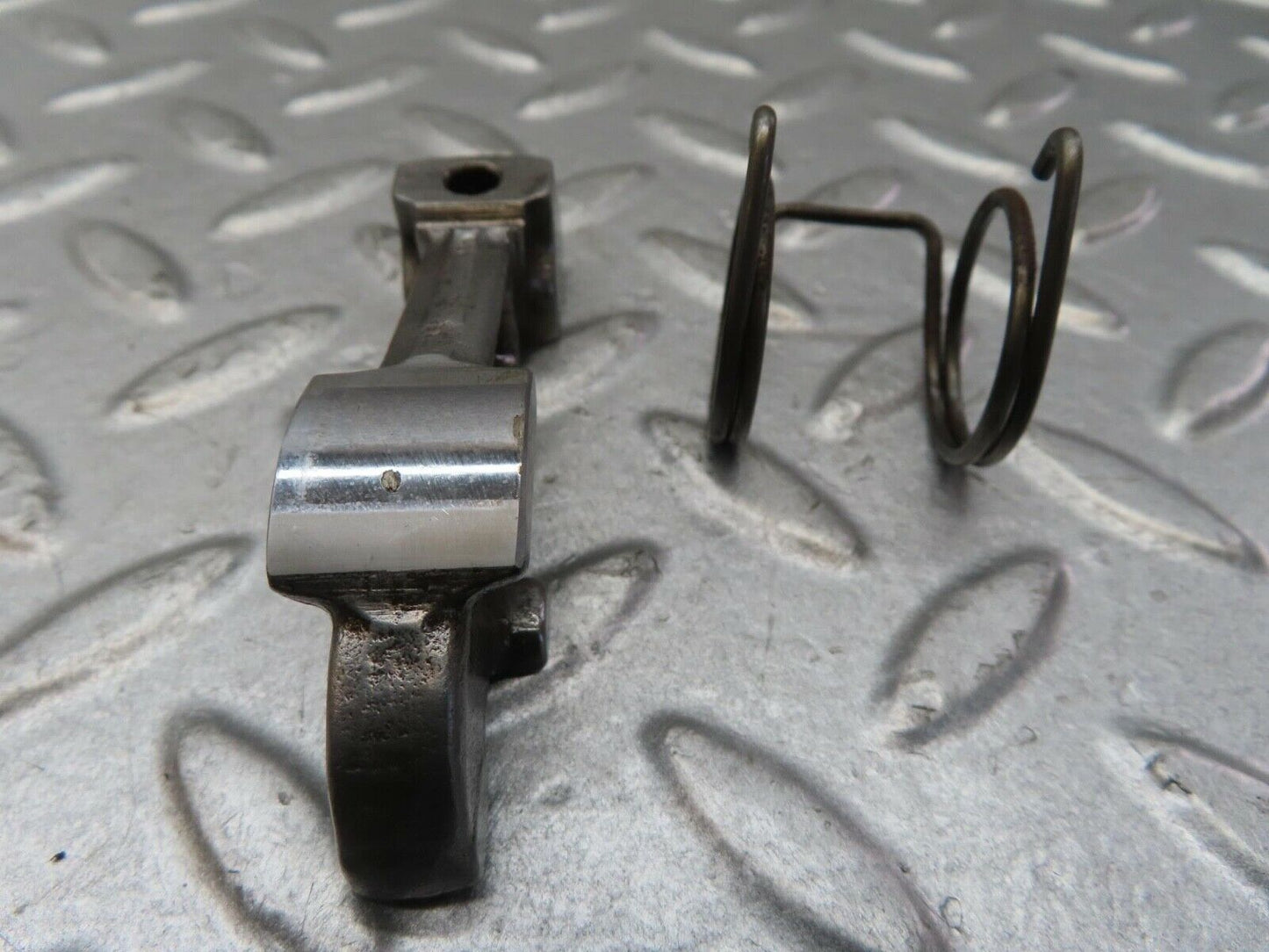 13380 Mercedes-Benz W111 230S Valve Rocker Arm With Retaining Spring