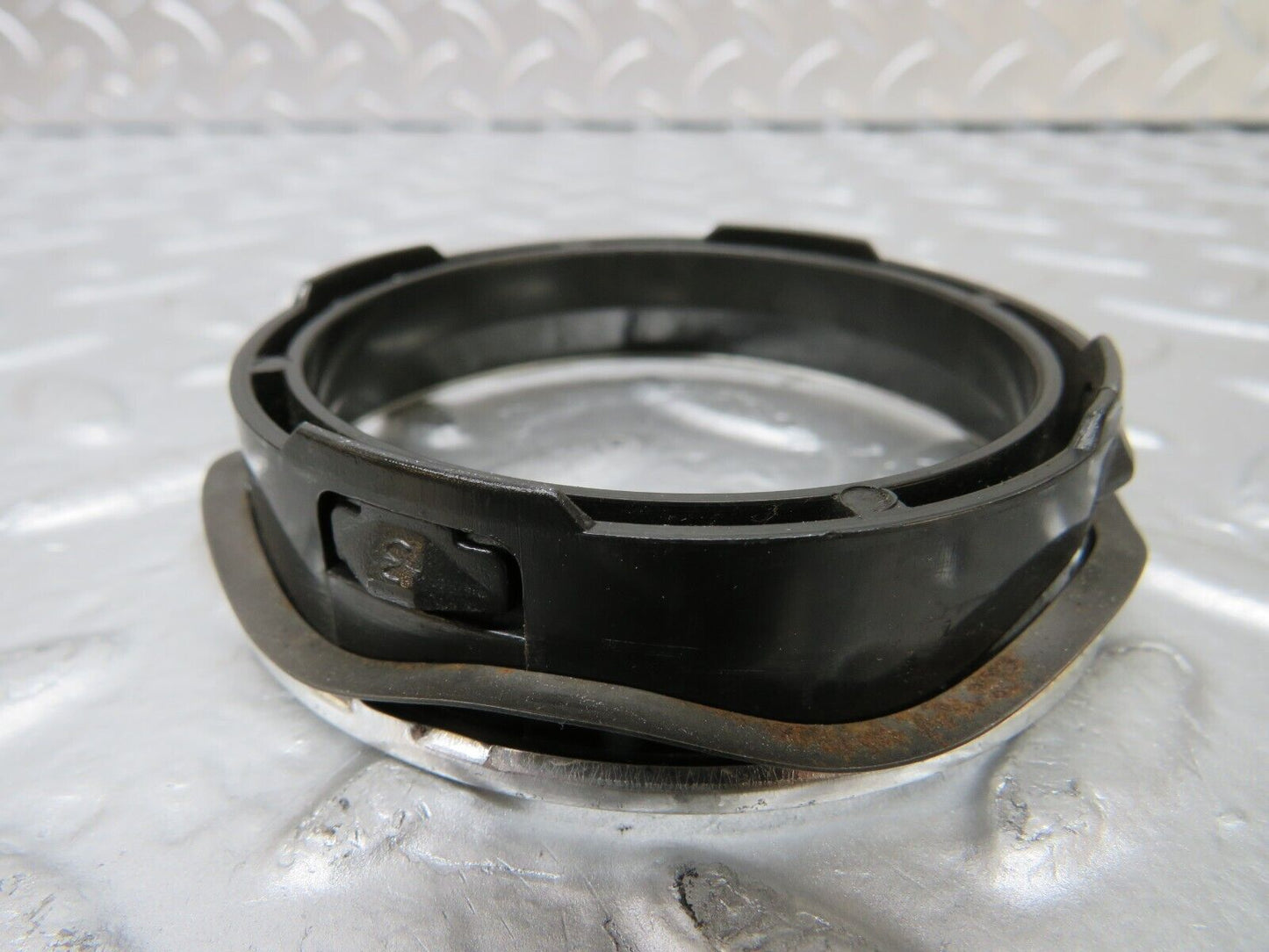 25594 Mercedes-Benz W123 200 Dashboard Air Vent Chrome Bezel
