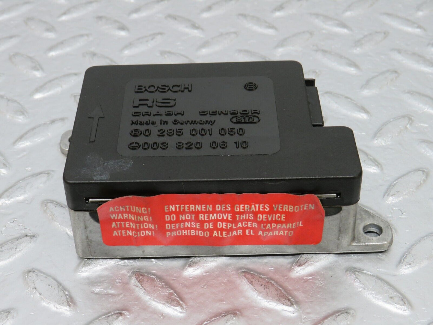 32479 Mercedes-Benz S124 300TE Wagon Crash Sensor Bosch 0285001050 0038200610