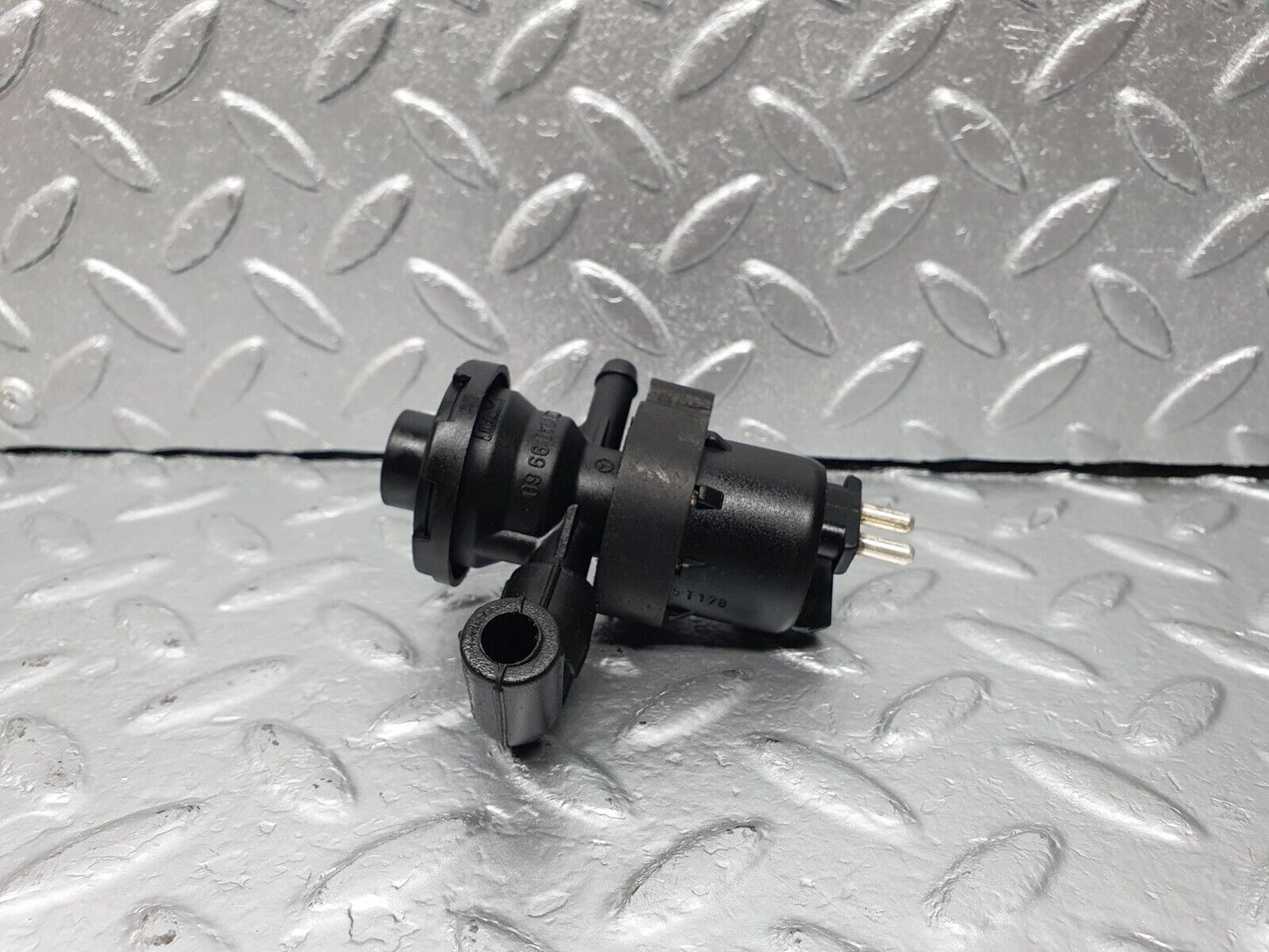 42235 Mercedes-Benz R129 320SL Coupe Fuel Regeneration Valve 0011409960
