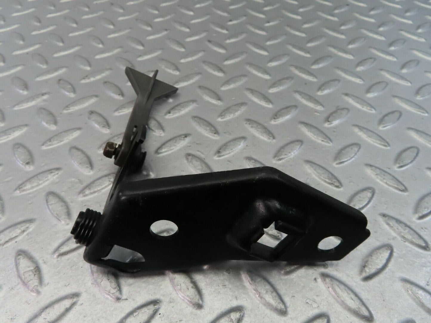 9331 Mercedes-Benz C124 300CE Coupe Bonnet Release Latch 1248800360
