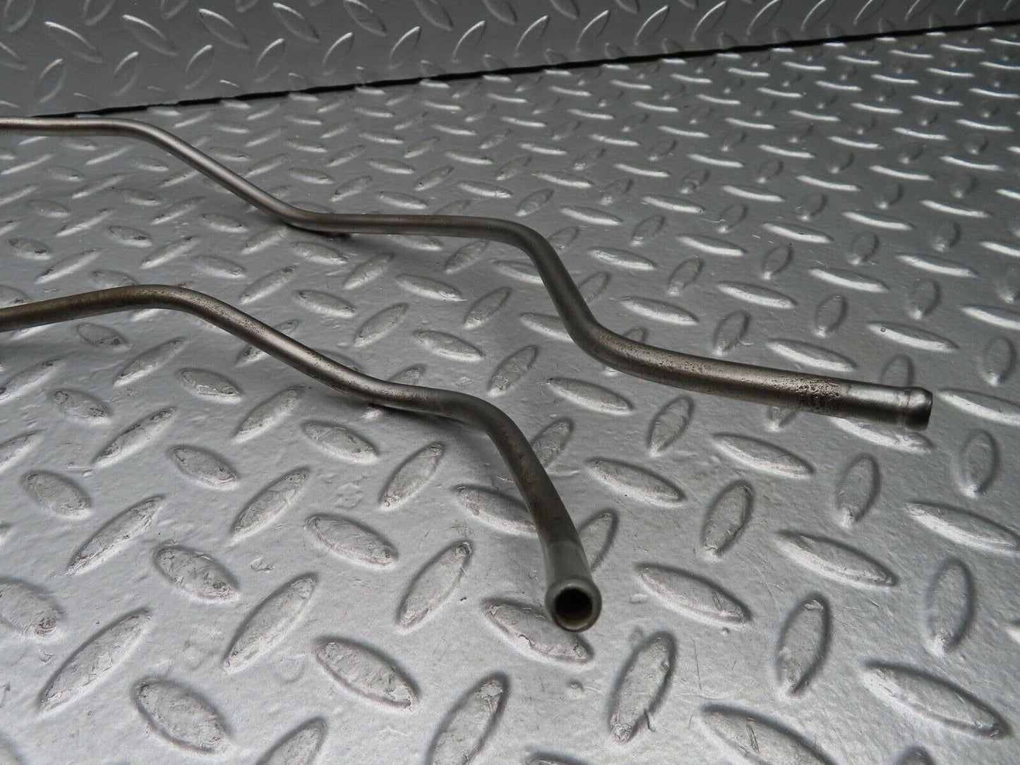 20950 Mercedes-Benz W114 250CE Coupe Fuel Line Hose