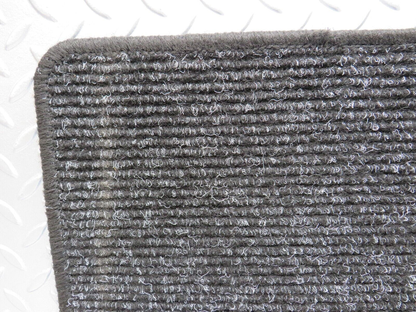 39047 Mercedes-Benz W201 190E 2.6L Rear Floor Mat 2x