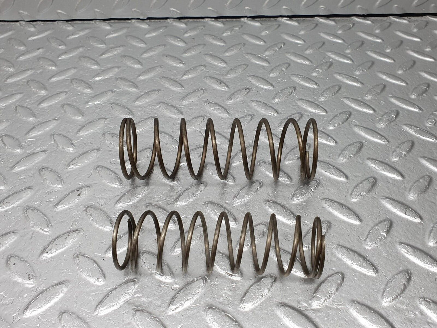 41312 Mercedes-Benz W123 300D Automatic Gearbox Piston Spring 722.118