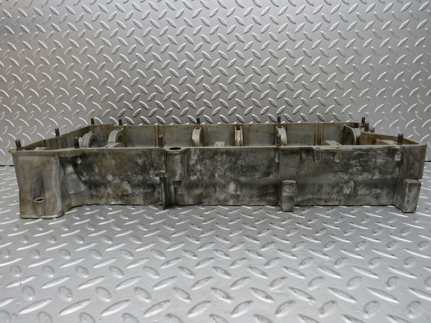 28046 Mercedes-Benz W123 280E Camshaft Bearing Casing 1100163304