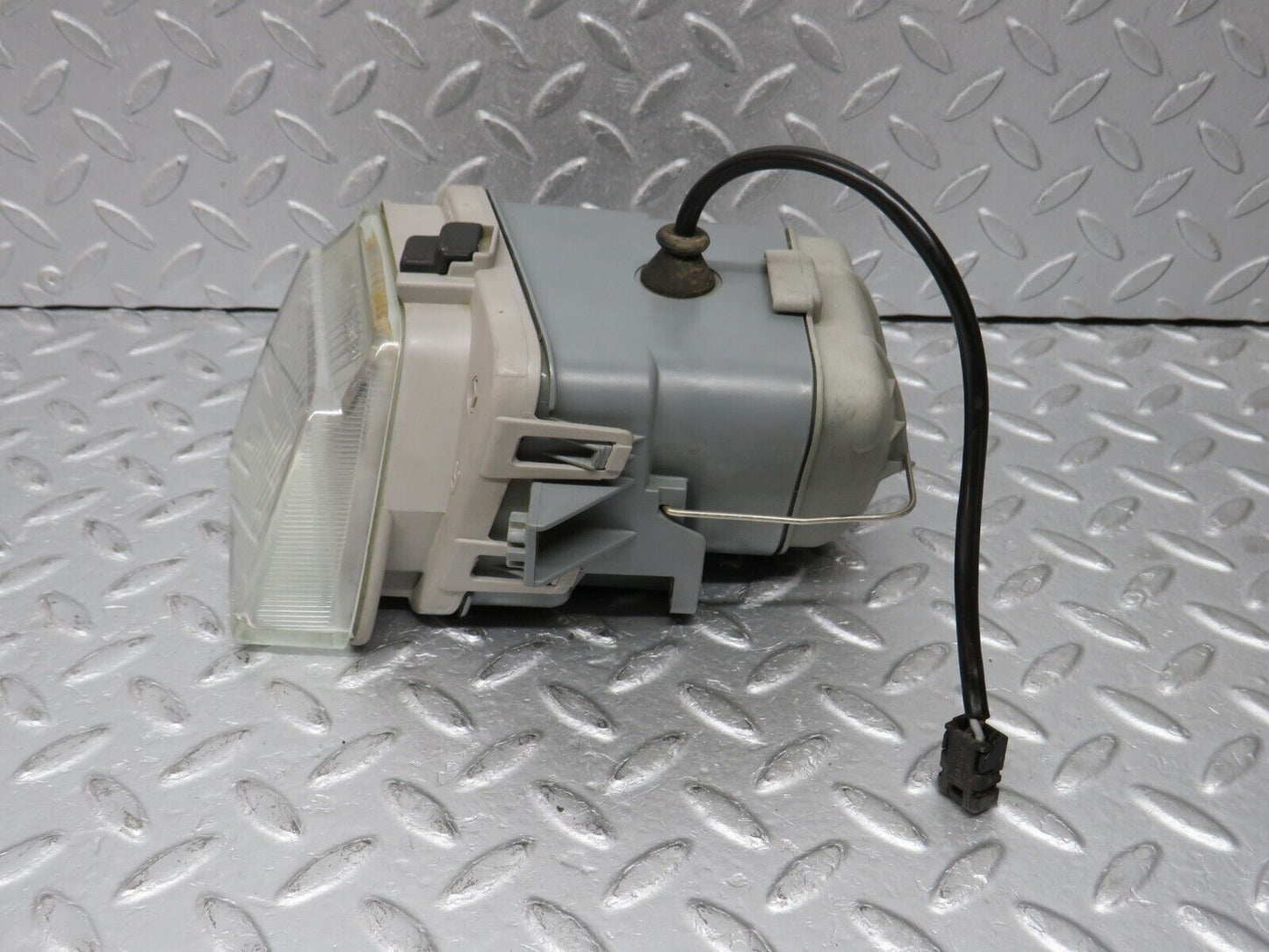 38464 Mercedes-Benz R129 280SL Coupe Front Right Fog Light Bosch 0305120002 1298200256 1305621246