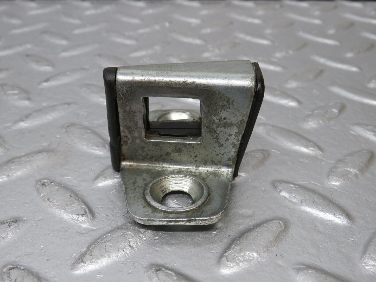 39510 Mercedes-Benz R129 320SL Coupe Door Lock Latch