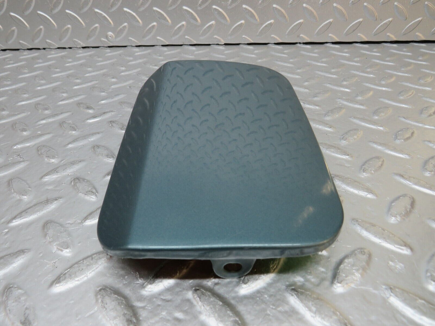 30640 Mercedes-Benz W201 190E 2.0L Fuel Tank Flap Cap 2015840139