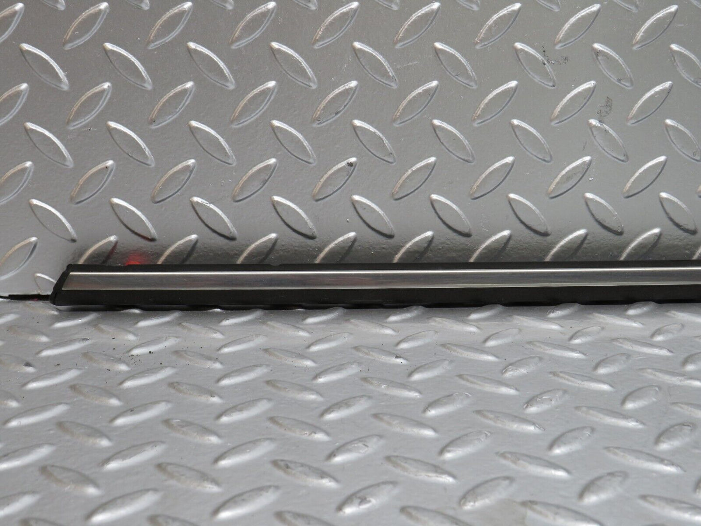 28237 Mercedes-Benz S123 240D Wagon Front Right Door Centre Moulding Trim