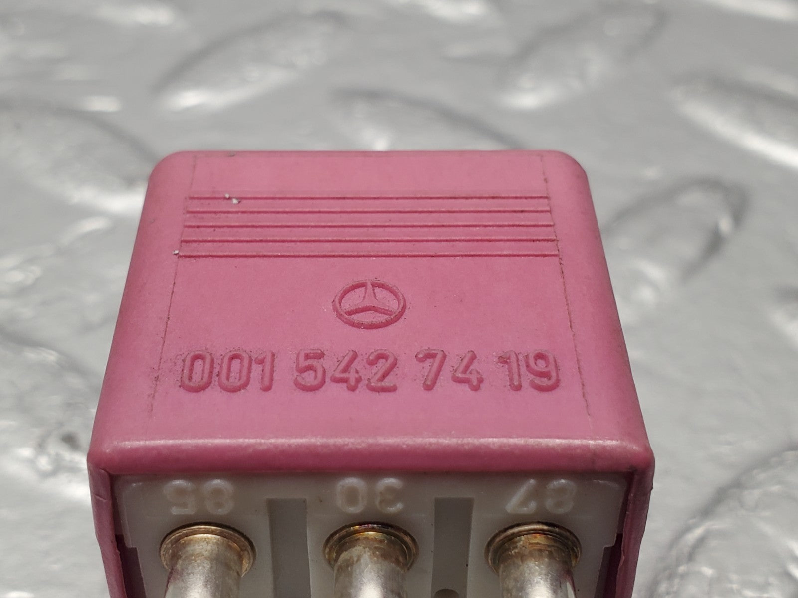 46895585