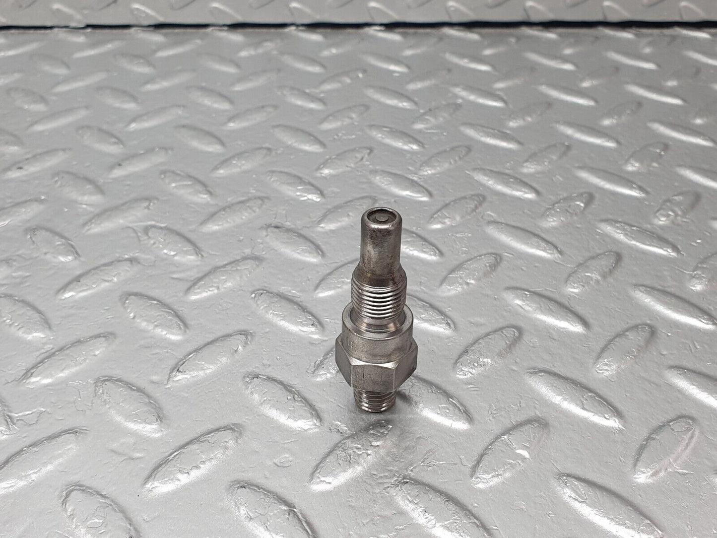 43365 Mercedes-Benz W108 280SE Fuel Injector Bosch DC8C45R2
