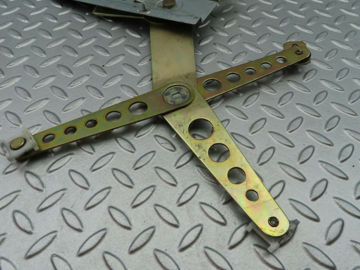 6615 Mercedes-Benz S124 E220 Wagon Front Right Power Window Regulator