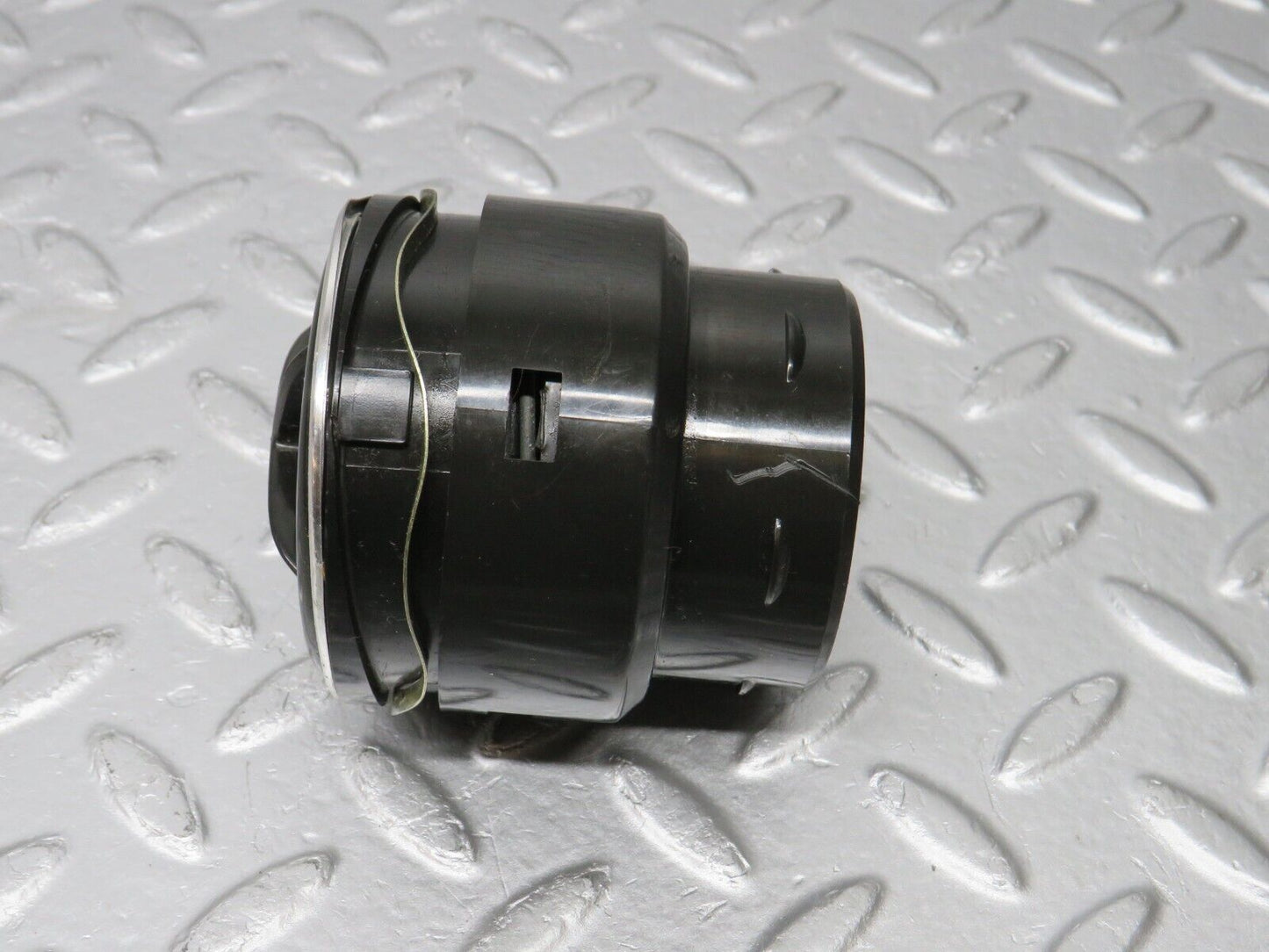 39182 Mercedes-Benz R107 500SL Dashboard Air Vent